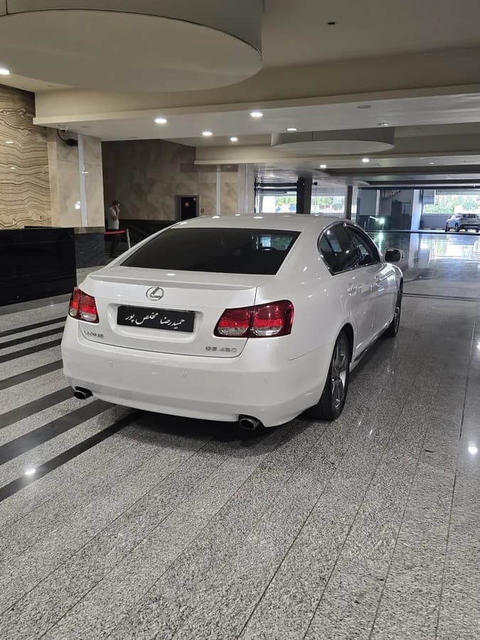 لکسوس GS — عکس ۶ از ۶