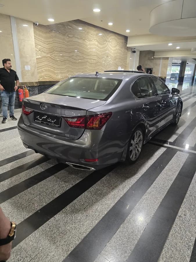 لکسوس GS — عکس ۲ از ۶