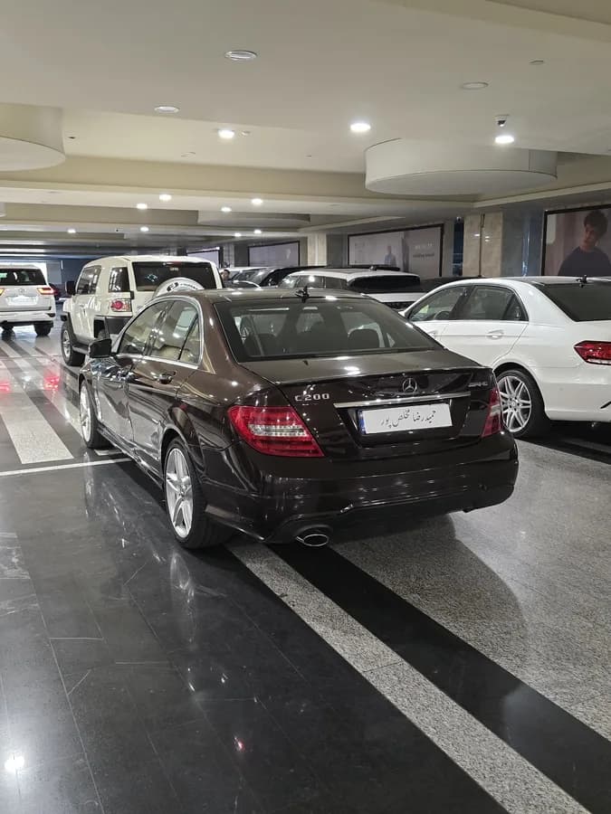 مرسدس بنز کلاس C — عکس ۴ از ۶