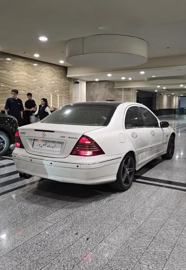 مرسدس بنز کلاس C — عکس ۷ از ۷