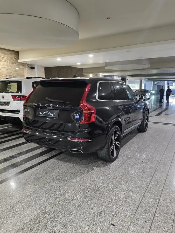 ولوو XC90 — عکس ۶ از ۶