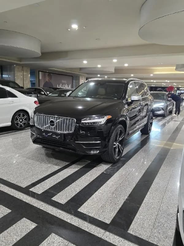 ولوو XC90 — عکس ۱ از ۶