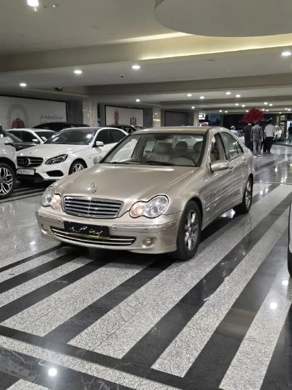 مرسدس بنز کلاس C — عکس ۱ از ۶
