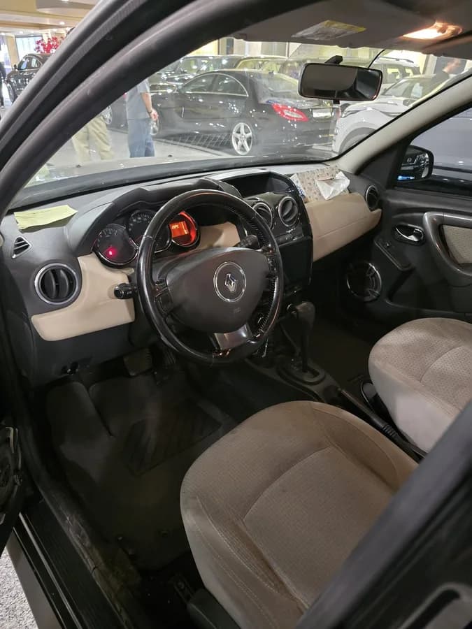رنو داستر — عکس ۲ از ۶