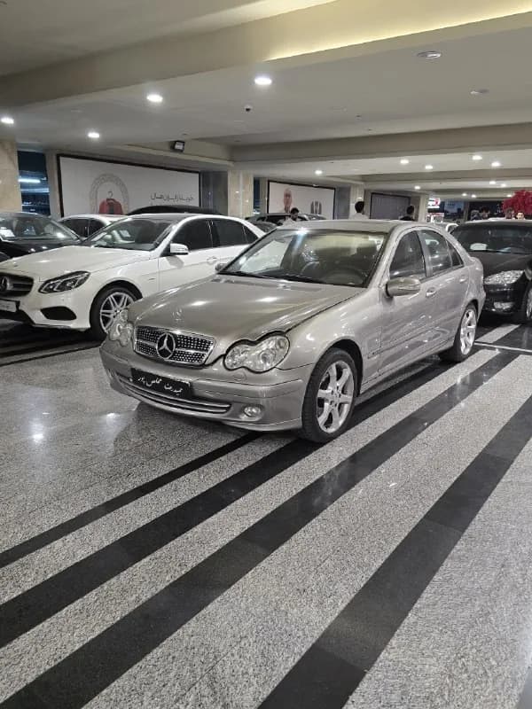 مرسدس بنز کلاس C — عکس ۱ از ۷