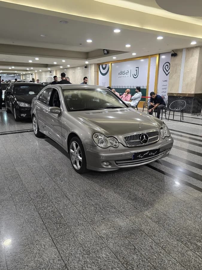 مرسدس بنز کلاس C — عکس ۴ از ۷