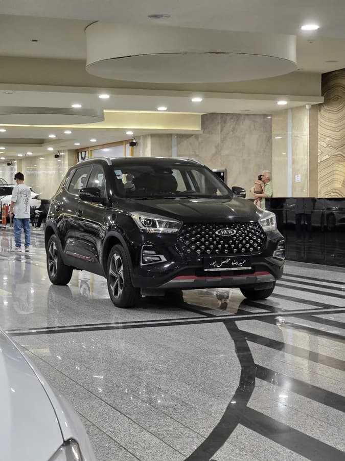 ام وی ام X55 پرو — عکس ۲ از ۶