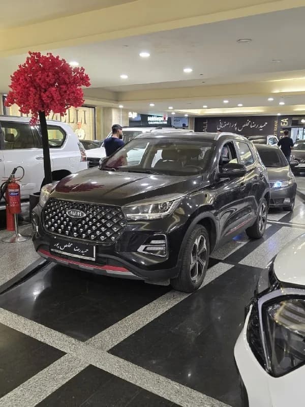 ام وی ام X55 پرو — عکس ۱ از ۶
