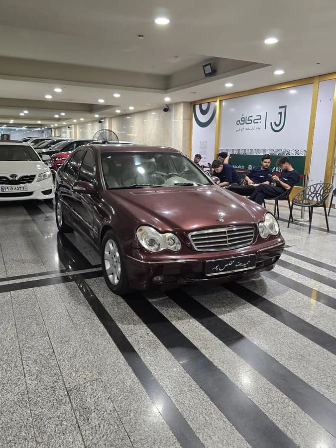 مرسدس بنز کلاس C — عکس ۵ از ۶