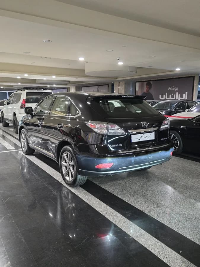 لکسوس RX — عکس ۳ از ۷