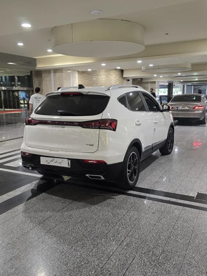 کی ام سی X5 — عکس ۵ از ۶