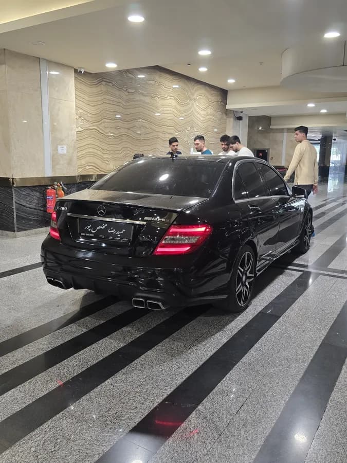 مرسدس بنز کلاس C — عکس ۳ از ۶