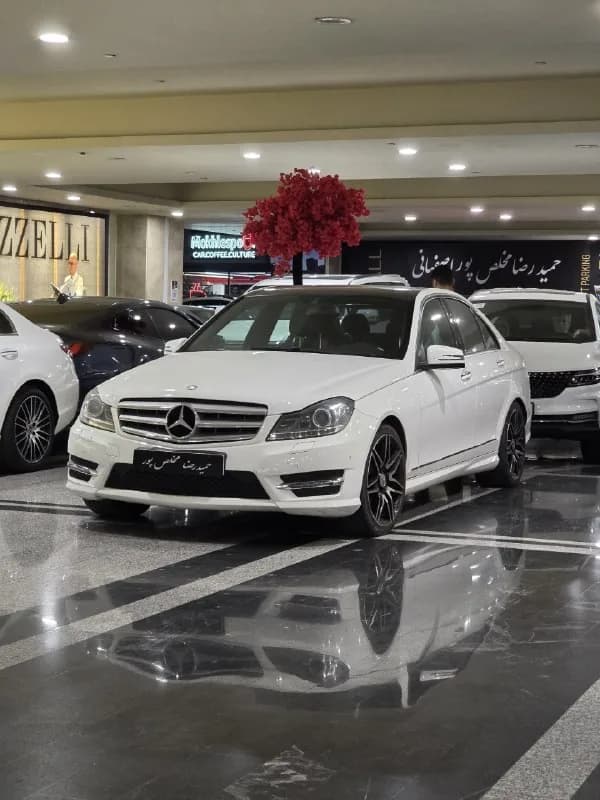 مرسدس بنز کلاس C — عکس ۱ از ۵